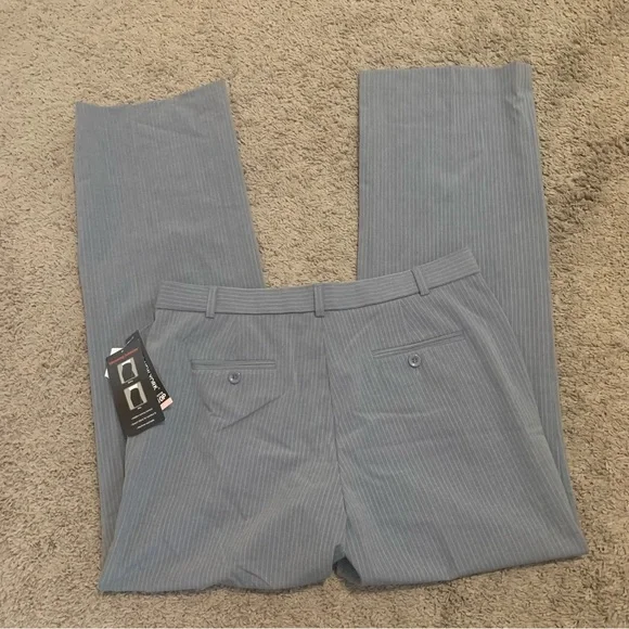 NWT Briggs New York Petite Pinstripe Pants 10P - Picture 9 of 10